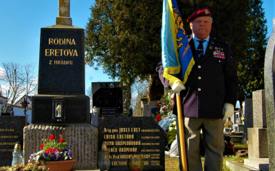 člen Klubu výsadkových veteránů j. Hradec
